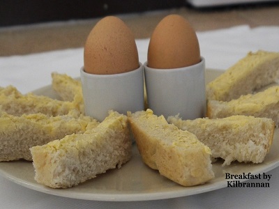 photo of dippy egg and strips of toast